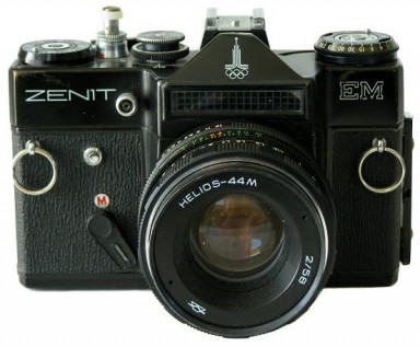 Zenit EM & Helios 44M フィルムカメラ Zenit-EM - Soviet Cameras